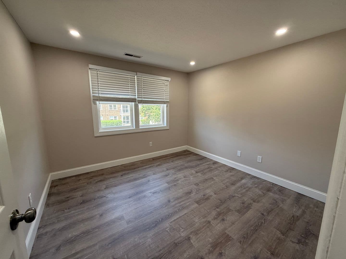 Billerica Apartment: 13-27 Kenmar Drive