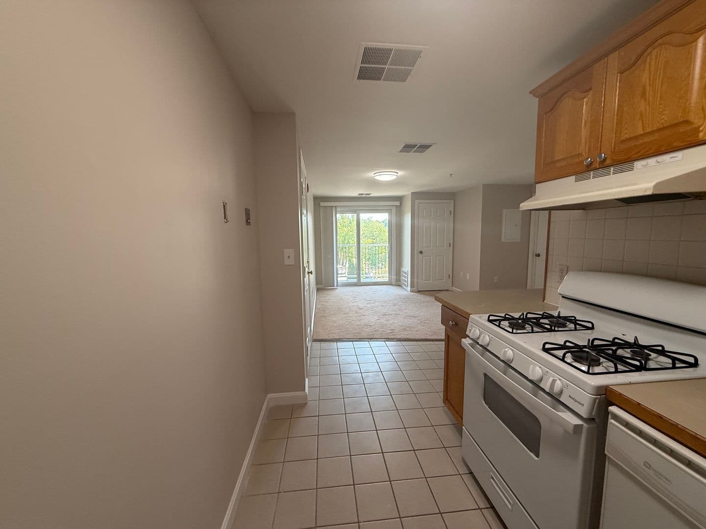 Billerica Apartment: 13-27 Kenmar Drive
