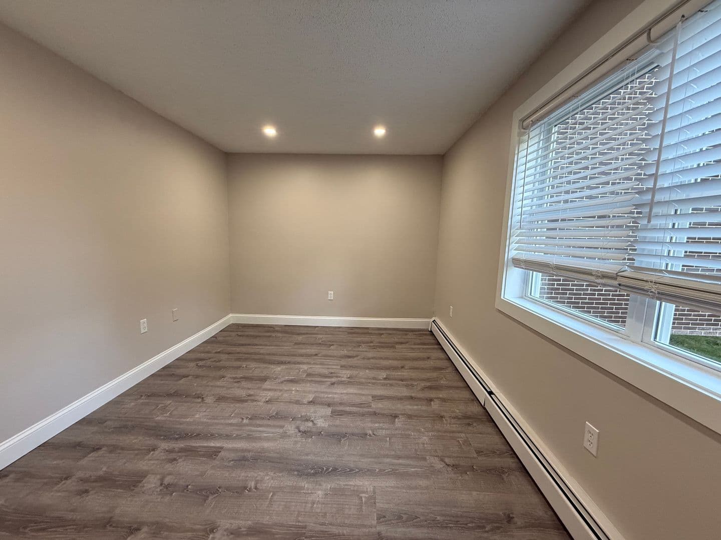 Billerica Apartment: 13-27 Kenmar Drive