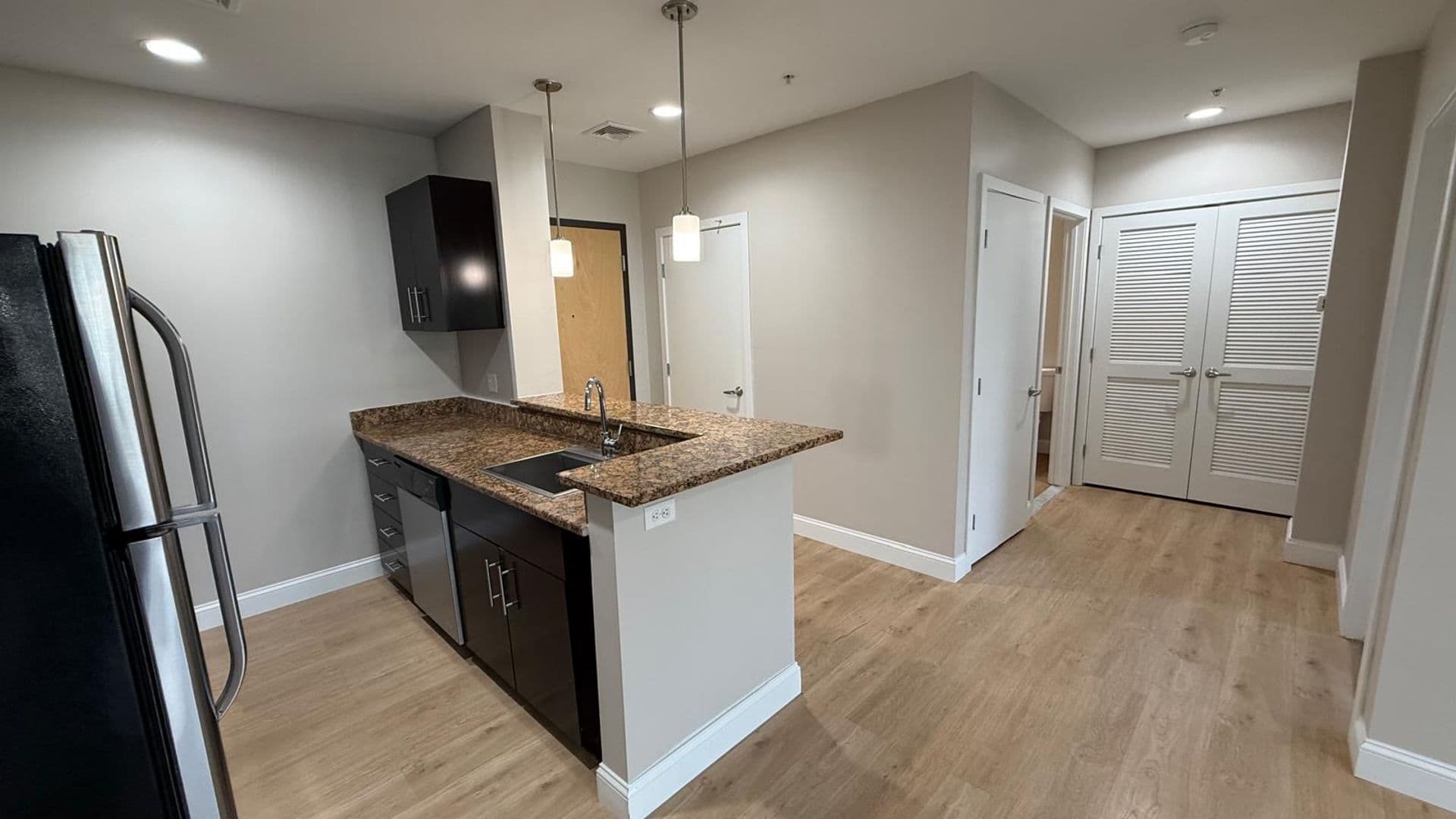 Attleboro Apartment: 75 South Main St