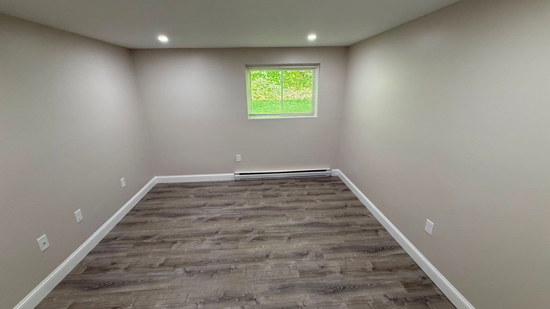 Webster Apartment: 310 Thompson Road