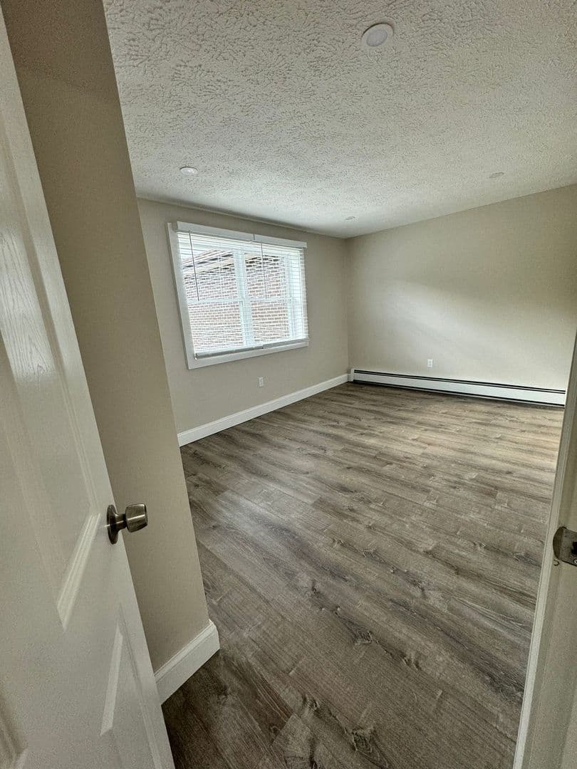Billerica Apartment: 13-27 Kenmar Drive