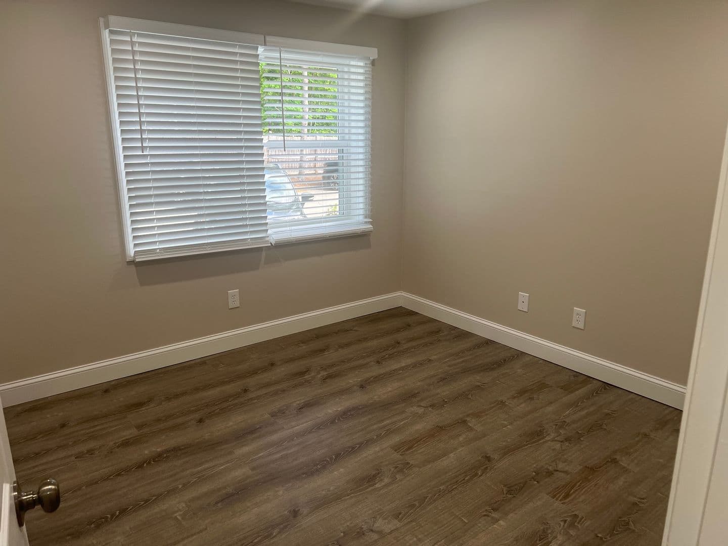 Billerica Apartment: 13-27 Kenmar Drive