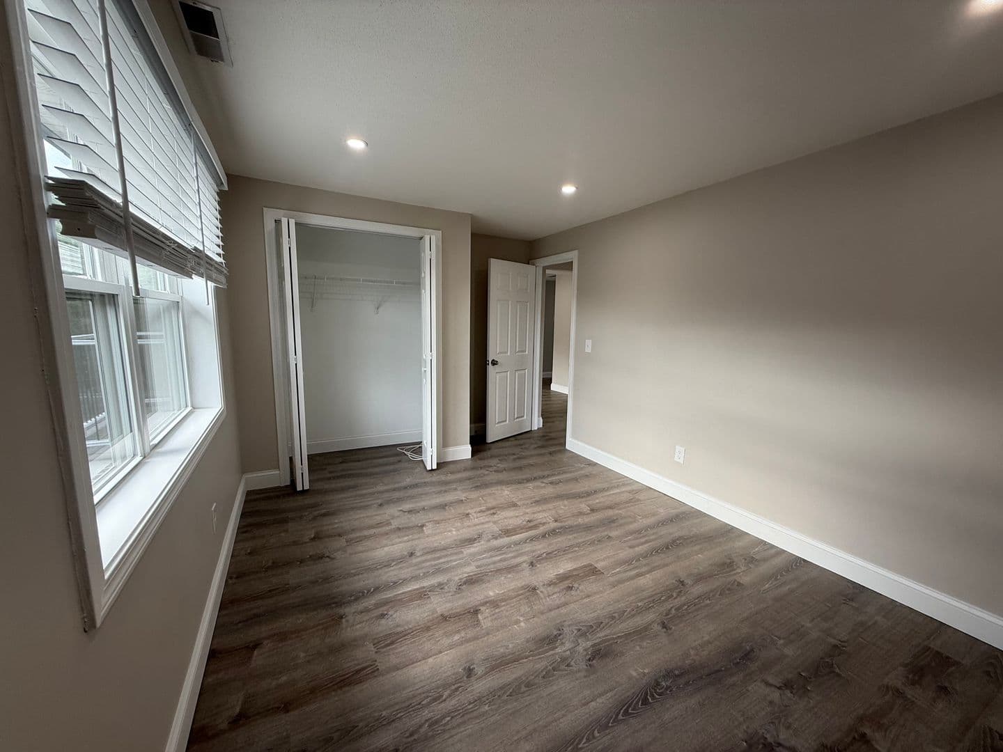 Billerica Apartment: 13-27 Kenmar Drive