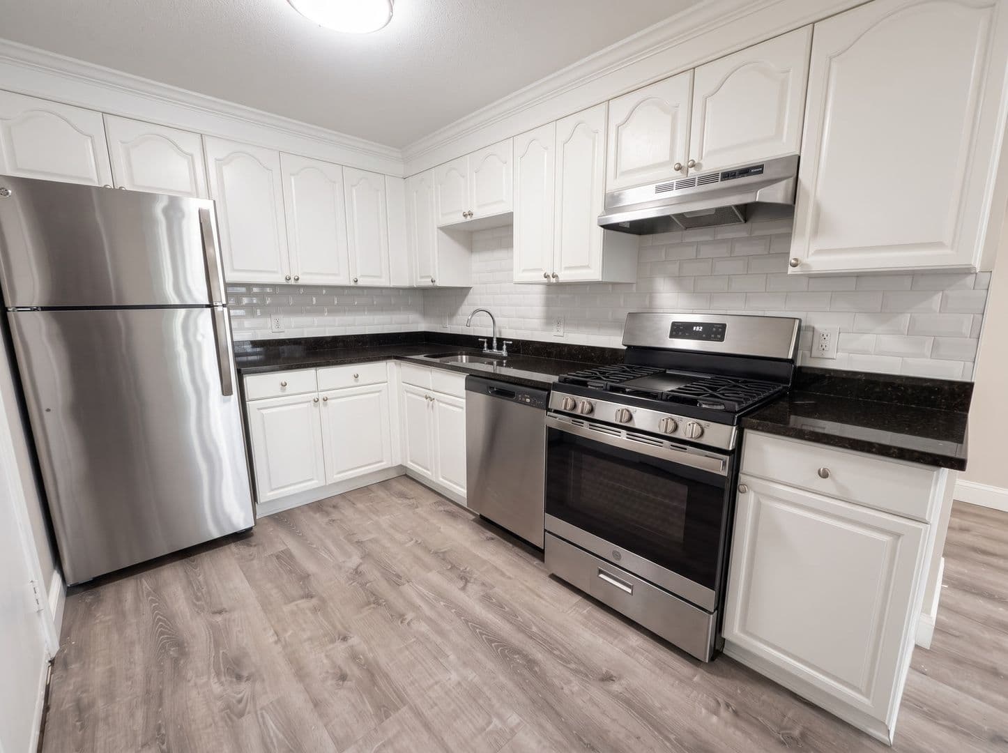 Billerica Apartment: 13-27 Kenmar Drive