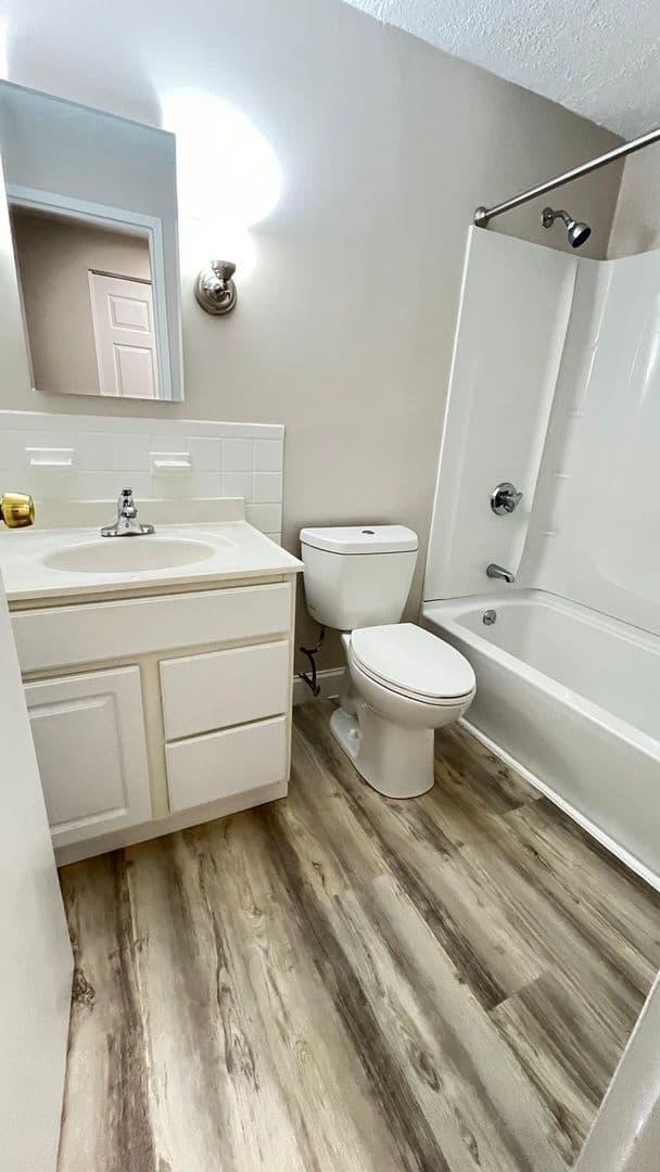 Leominster Apartment: 47 Princeton Street