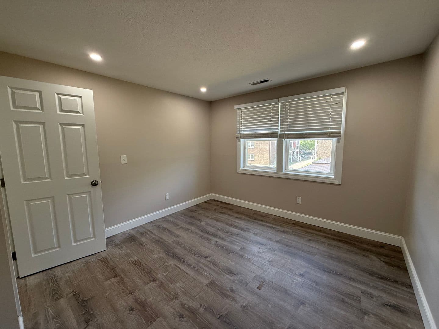 Billerica Apartment: 13-27 Kenmar Drive