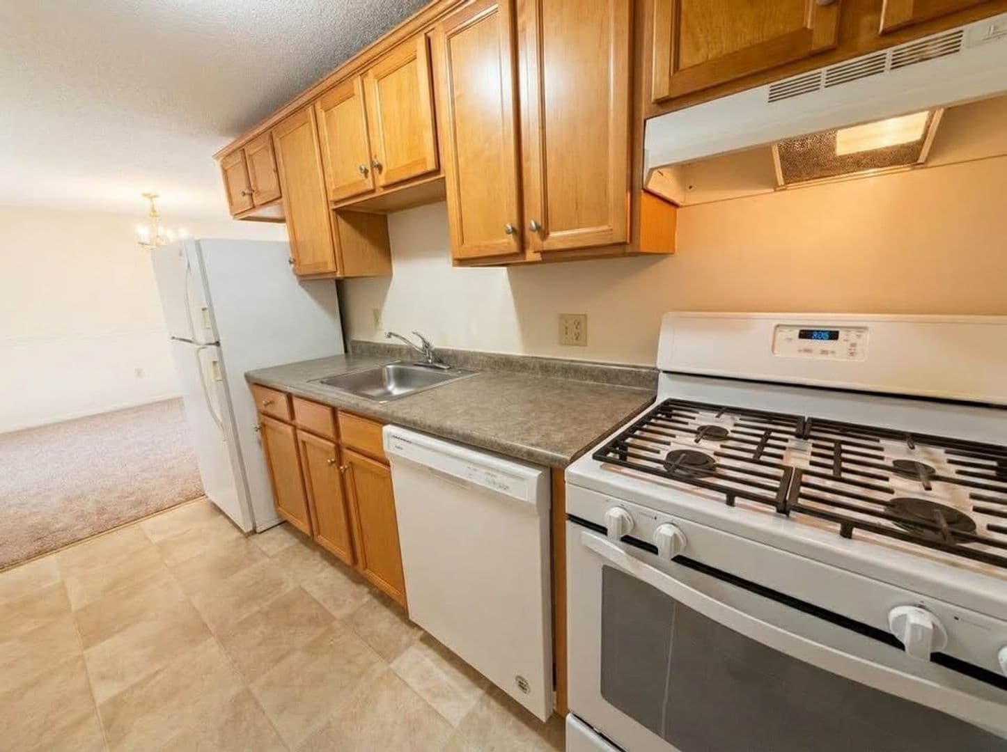 Billerica Apartment: 13-27 Kenmar Drive