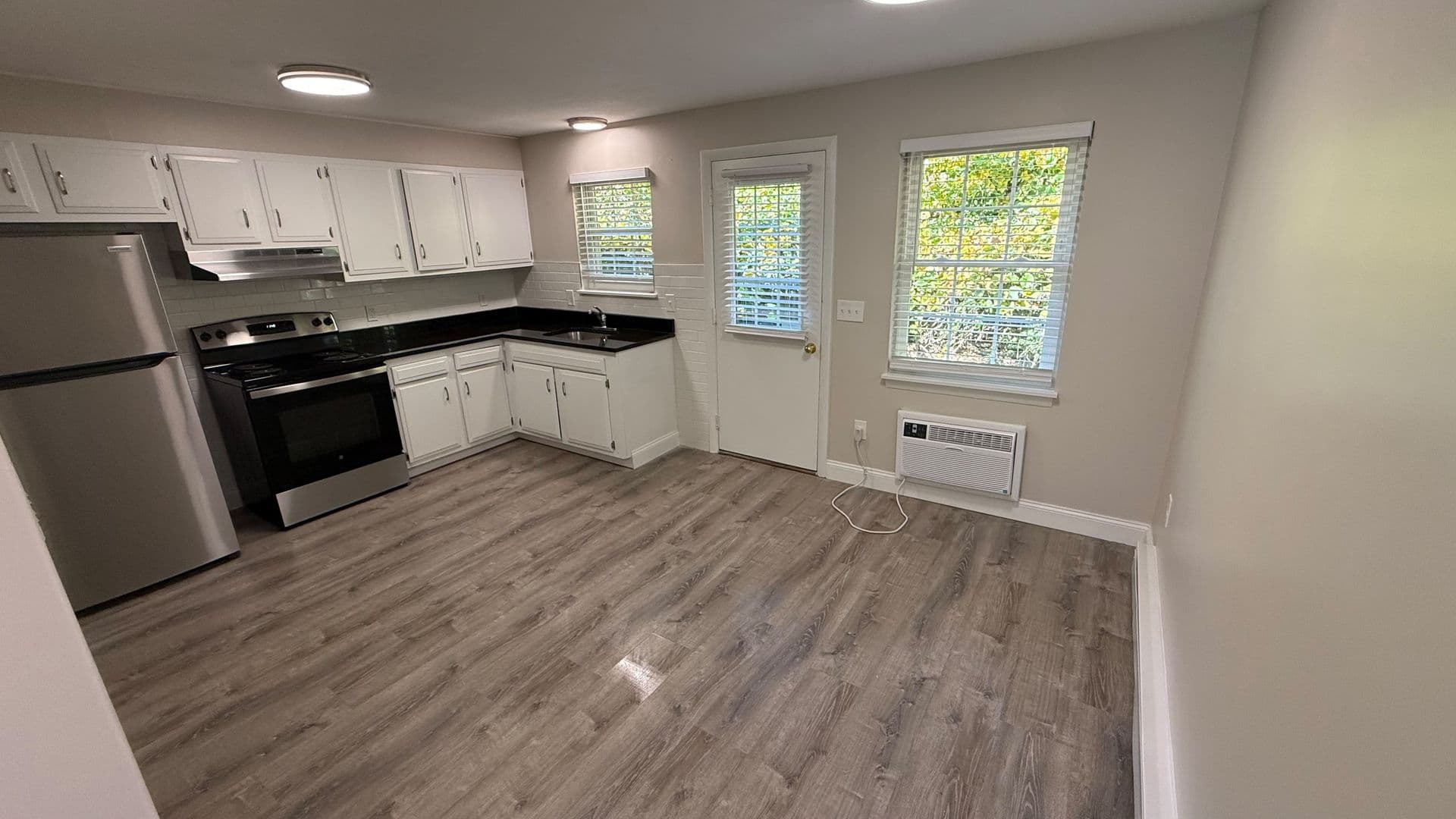 Leominster Apartment: 221 West Street