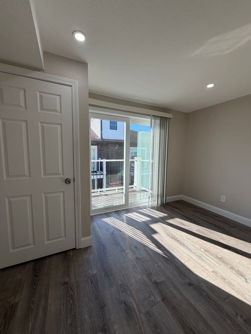 Billerica Apartment: 13-27 Kenmar Drive