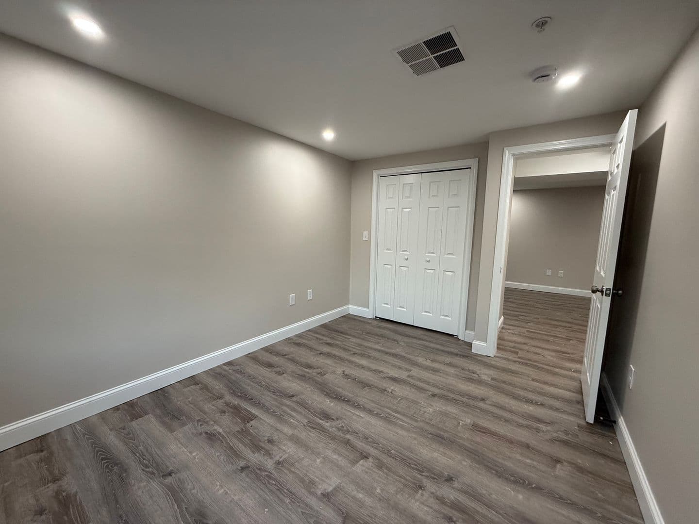 Billerica Apartment: 13-27 Kenmar Drive