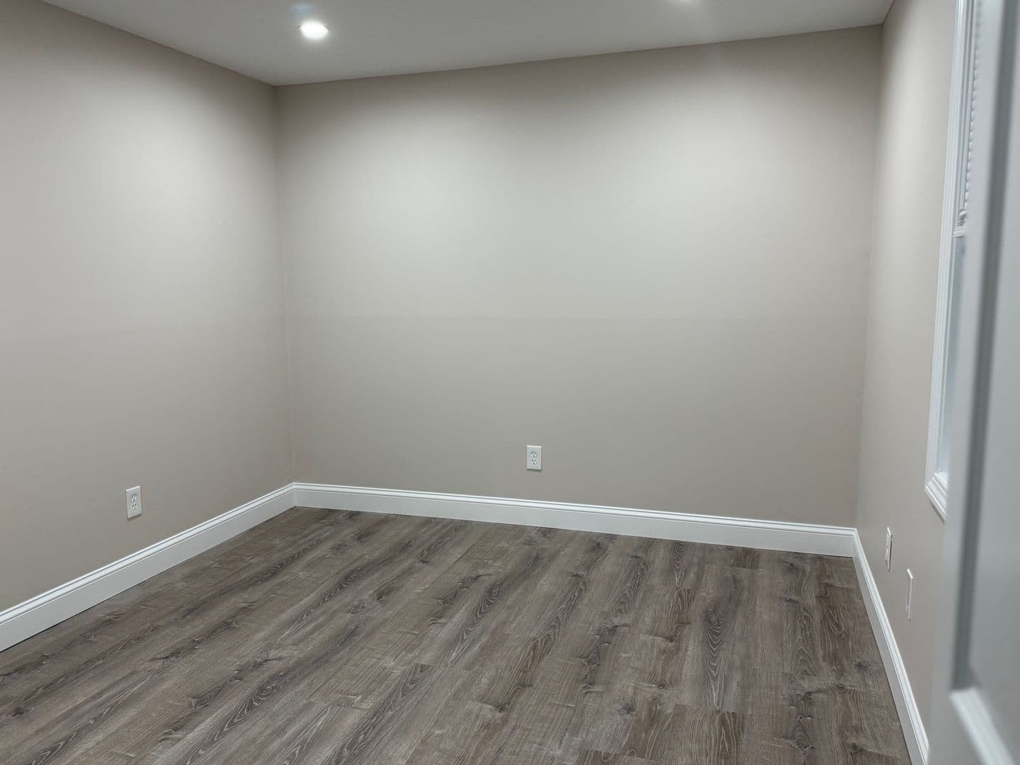 Billerica Apartment: 13-27 Kenmar Drive