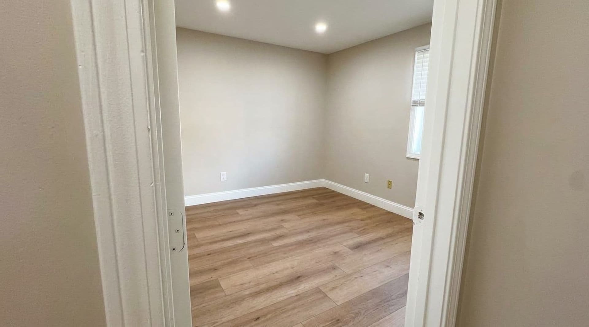 Billerica Apartment: 13-27 Kenmar Drive