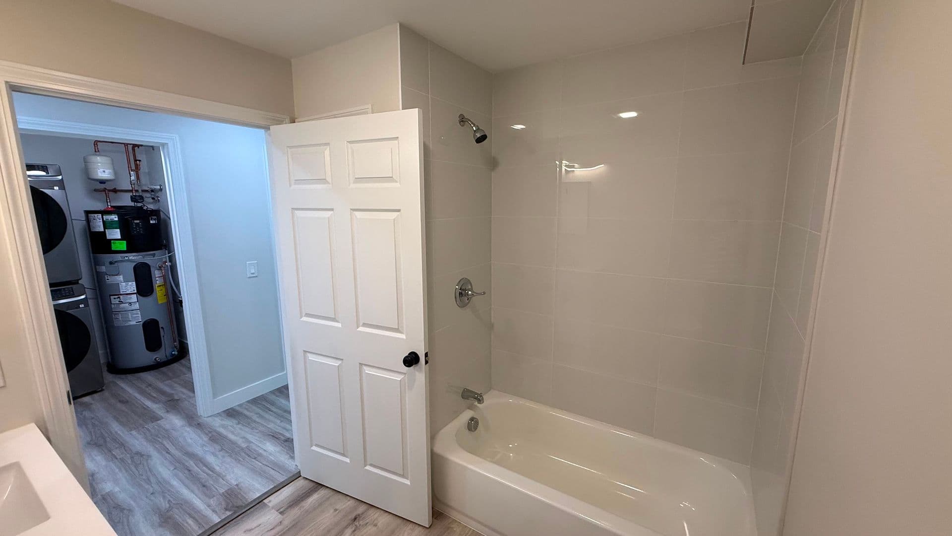 Webster Apartment: 310 Thompson Road
