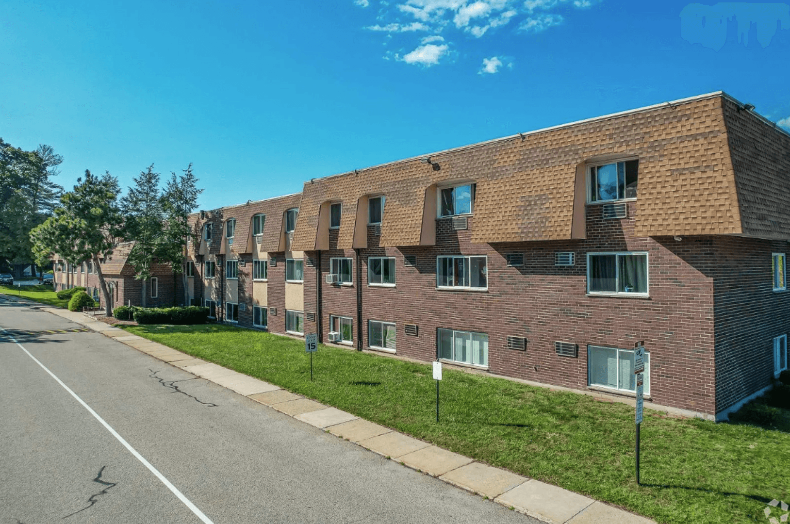 Framingham Apartment: 10 Greenview Street
