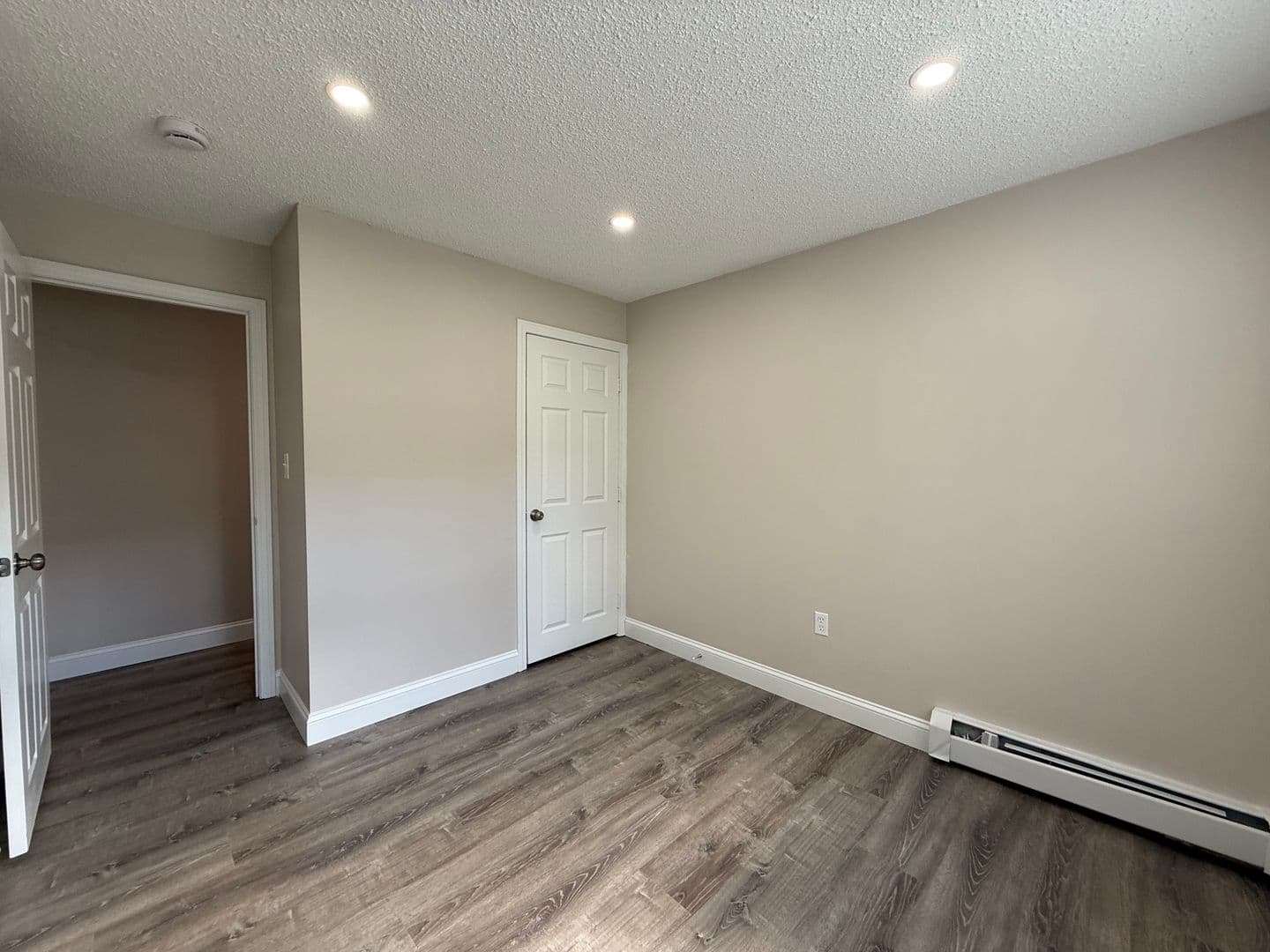 Billerica Apartment: 13-27 Kenmar Drive