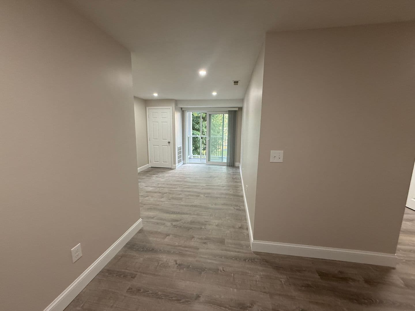 Billerica Apartment: 13-27 Kenmar Drive