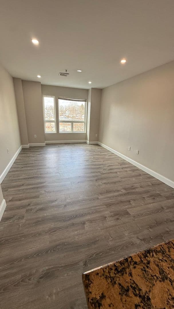 Attleboro Apartment: 75 South Main St