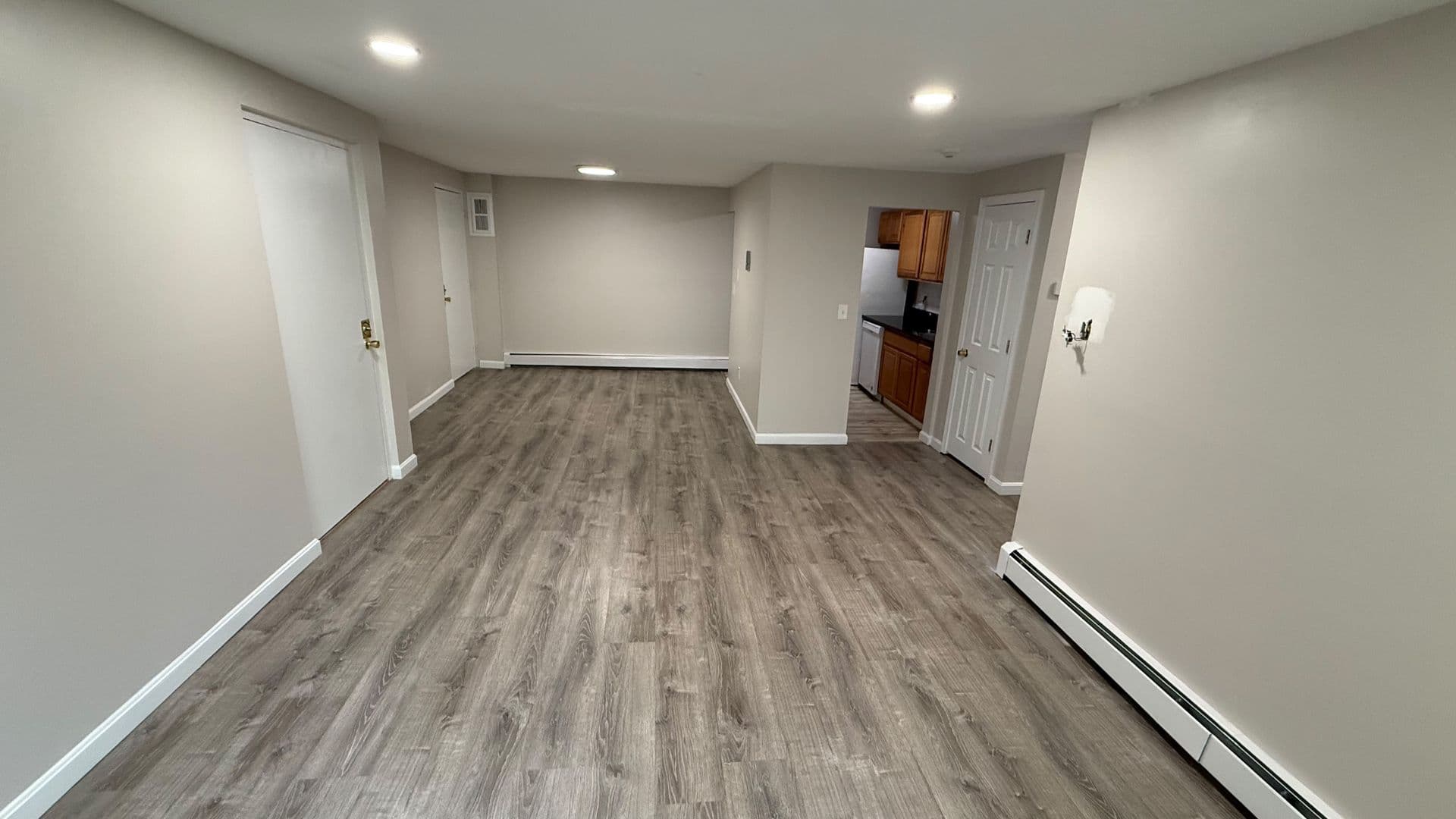 Leominster Apartment: 47 Princeton Street