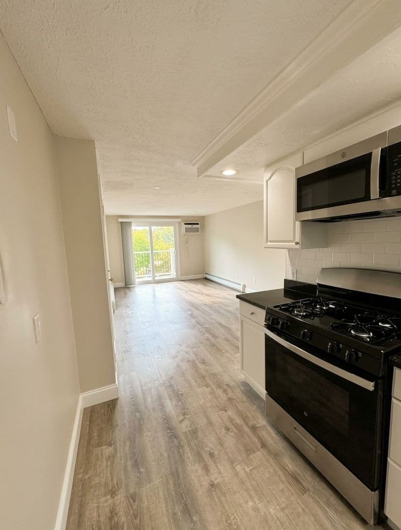Billerica Apartment: 13-27 Kenmar Drive