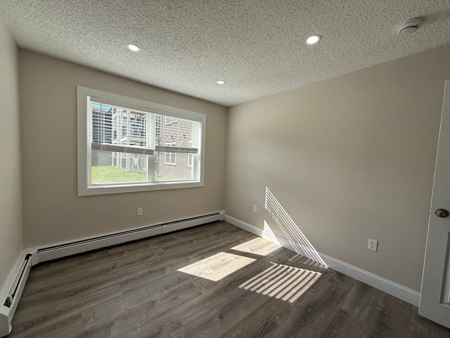 Billerica Apartment: 13-27 Kenmar Drive
