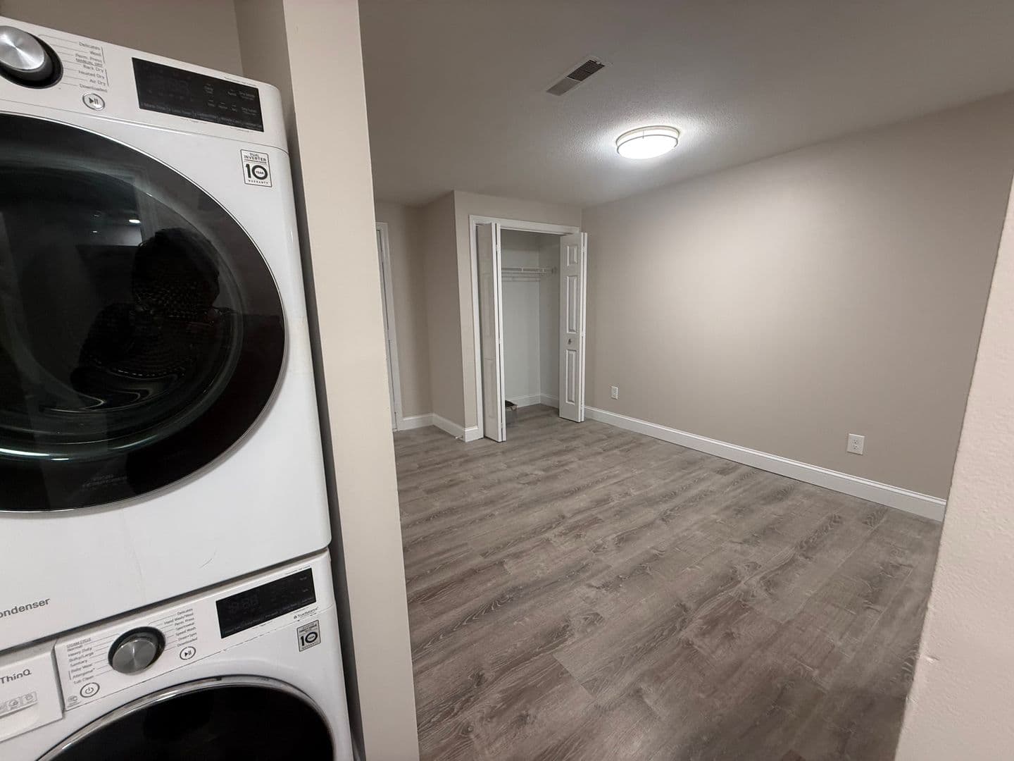 Billerica Apartment: 13-27 Kenmar Drive