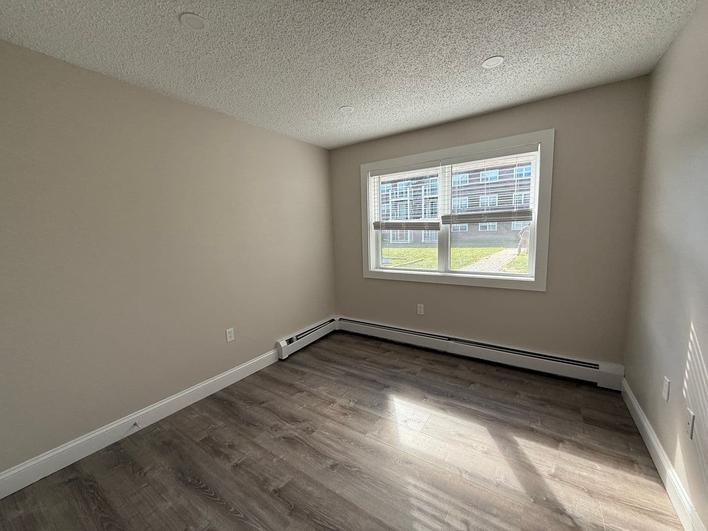 Billerica Apartment: 13-27 Kenmar Drive