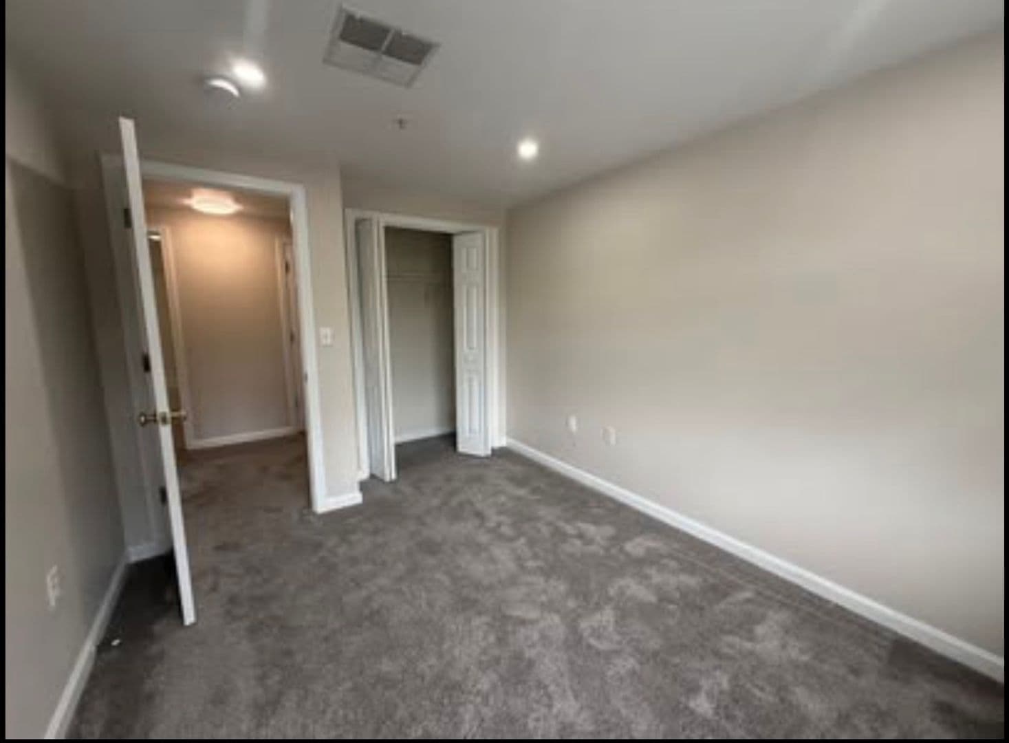 Billerica Apartment: 13-27 Kenmar Drive