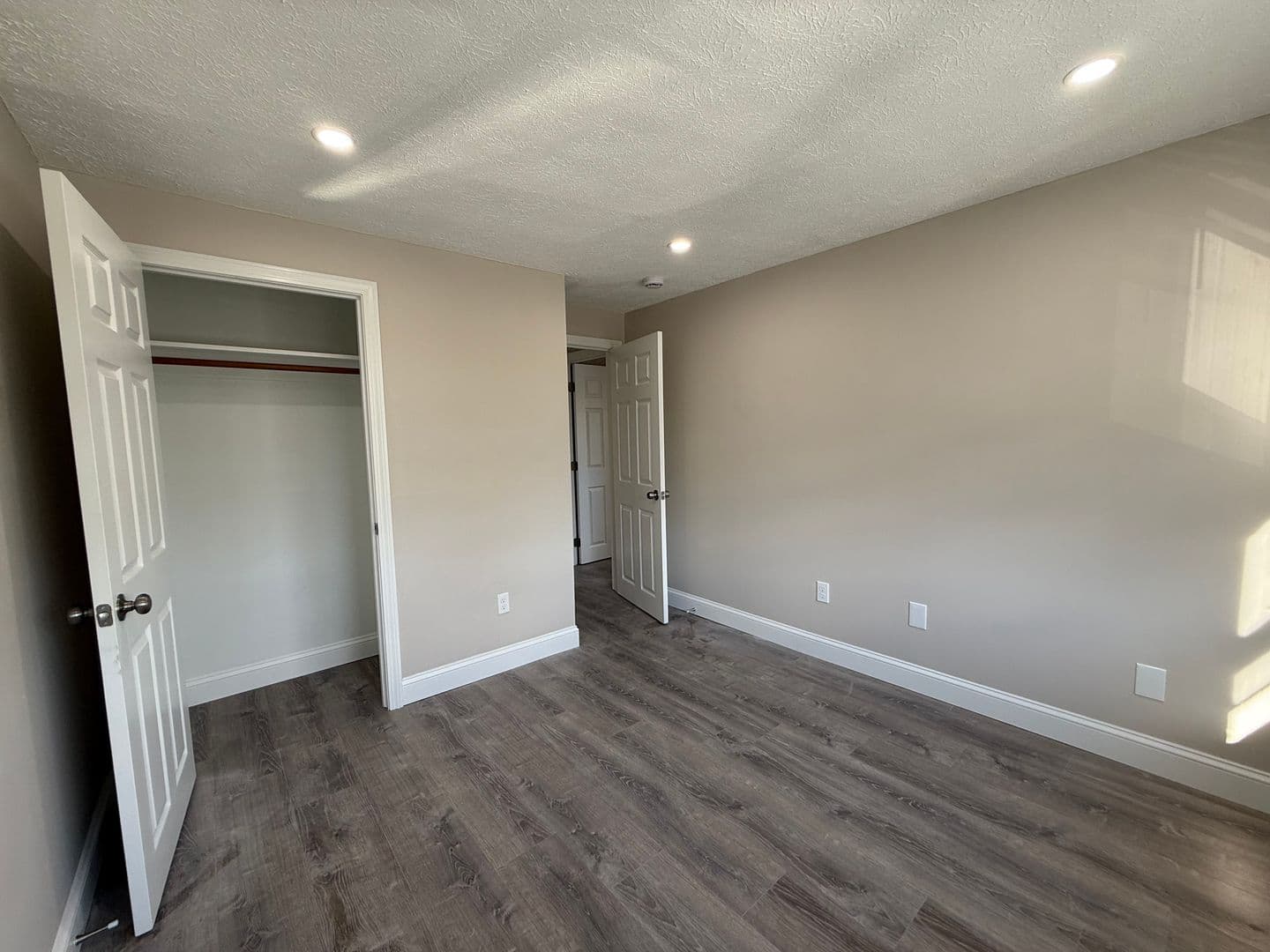 Billerica Apartment: 13-27 Kenmar Drive
