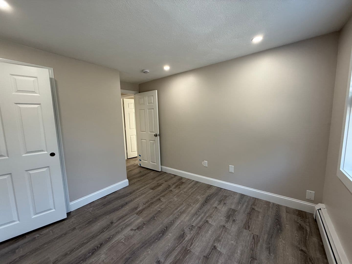 Billerica Apartment: 13-27 Kenmar Drive