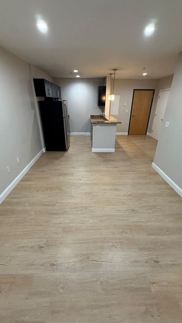 Attleboro Apartment: 75 South Main St