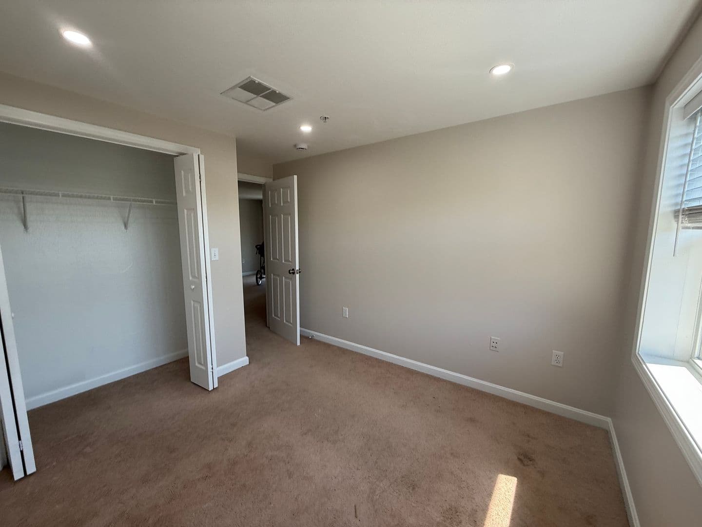 Billerica Apartment: 13-27 Kenmar Drive