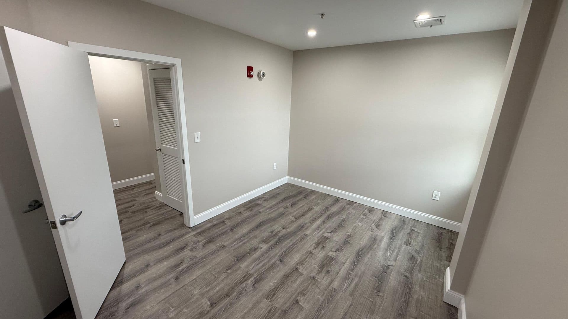 Attleboro Apartment: 75 South Main St