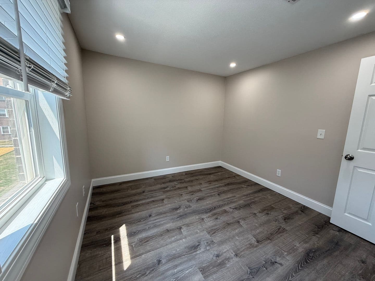 Billerica Apartment: 13-27 Kenmar Drive