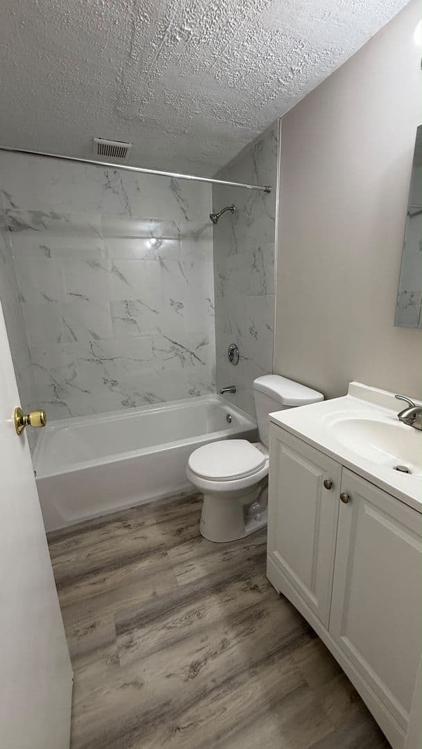 Leominster Apartment: 47 Princeton Street