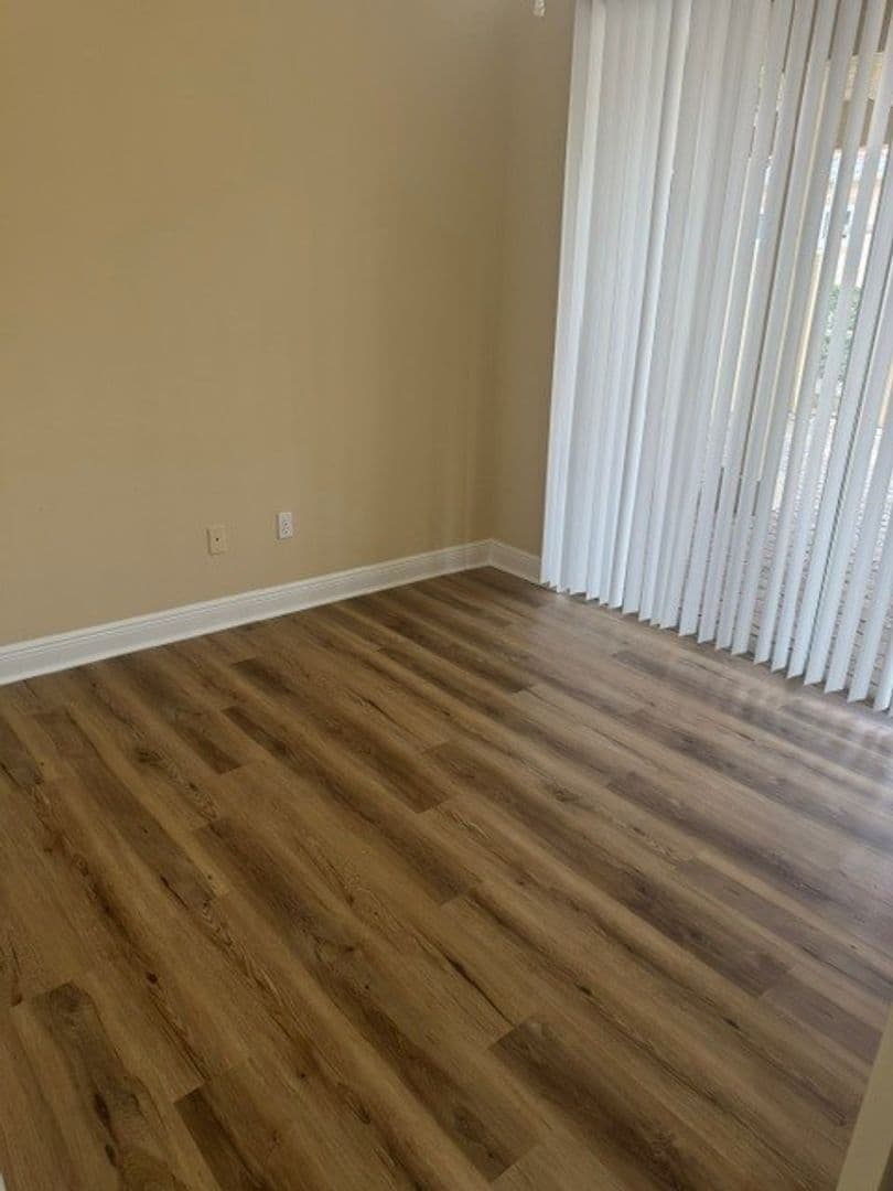 Fort Myers House: 13942 Bently Circle