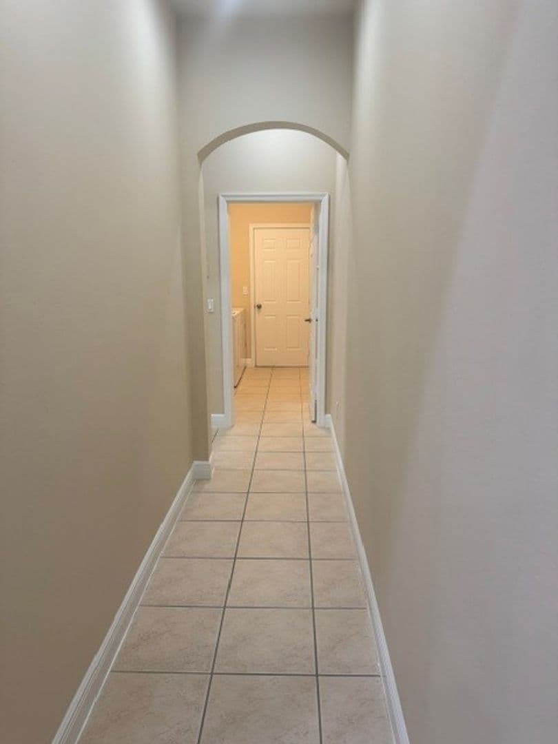 Fort Myers House: 13942 Bently Circle