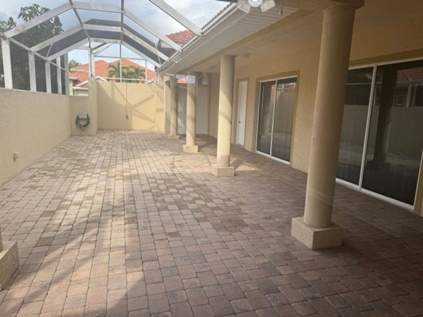 Fort Myers House: 13942 Bently Circle