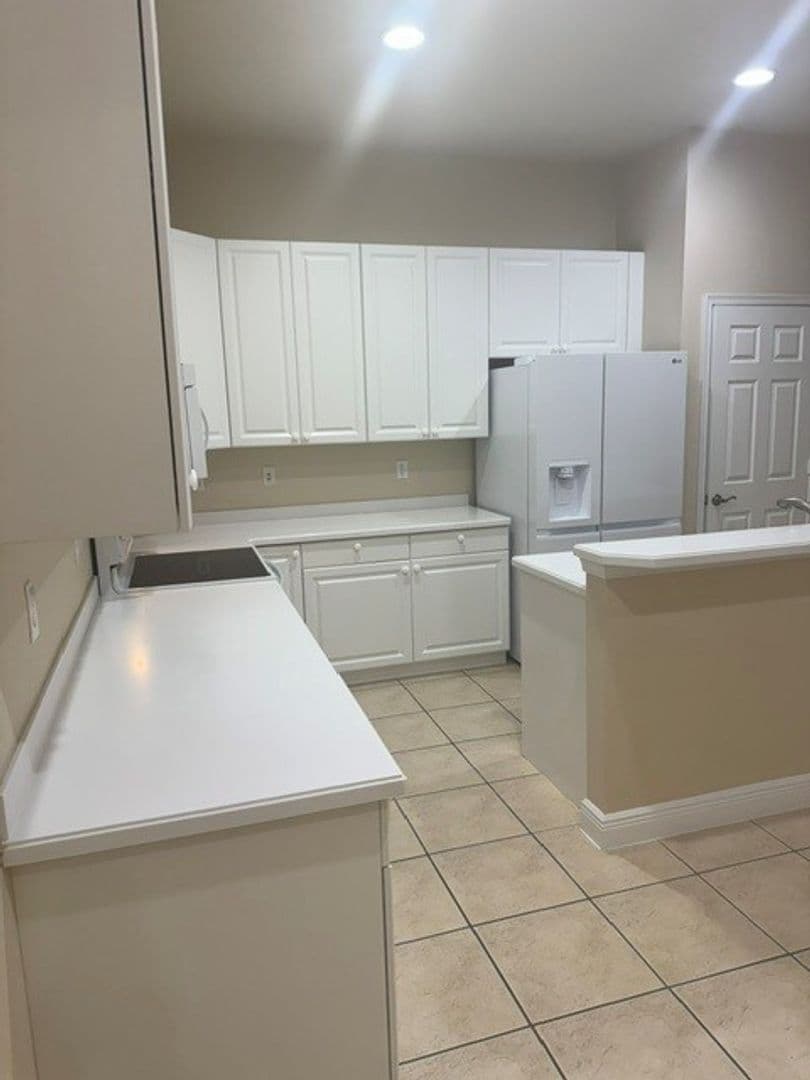 Fort Myers House: 13942 Bently Circle