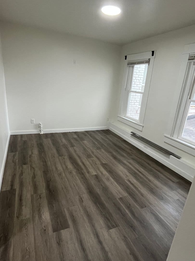 Cincinnati Apartment: 200 Dunn St 128 Williams
