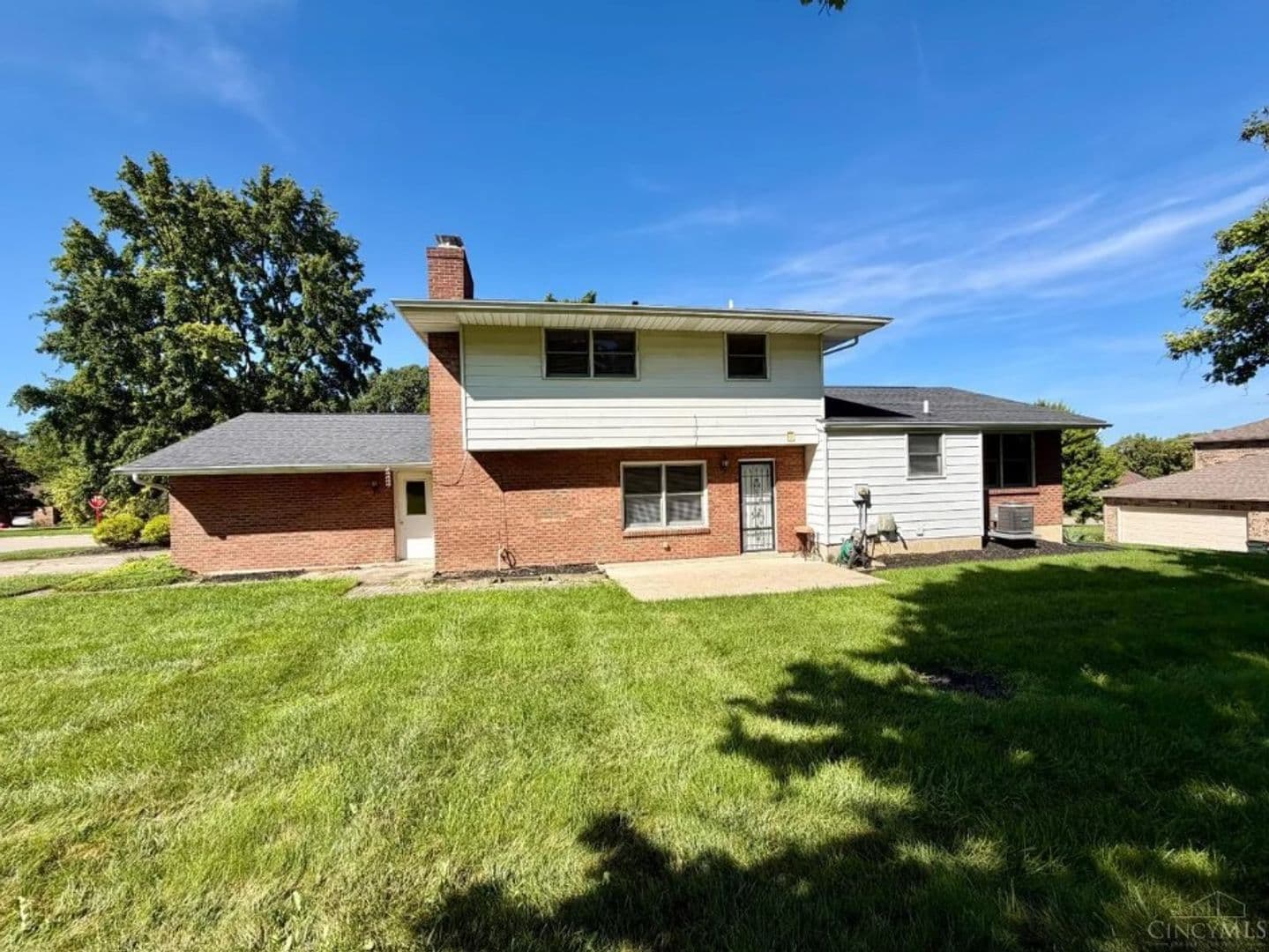 West Chester House: 6862 N Windwood Dr