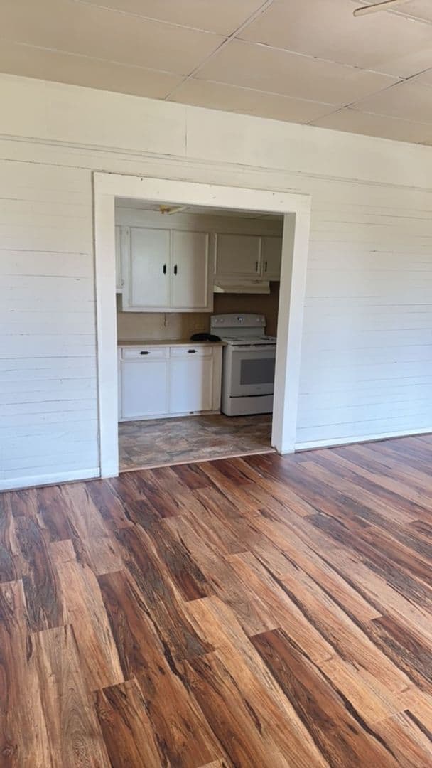 Greenville Apartment: 340 Hickory St.