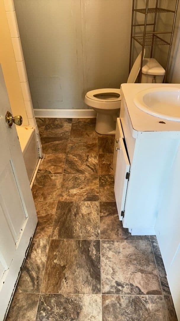 Greenville Apartment: 340 Hickory St.