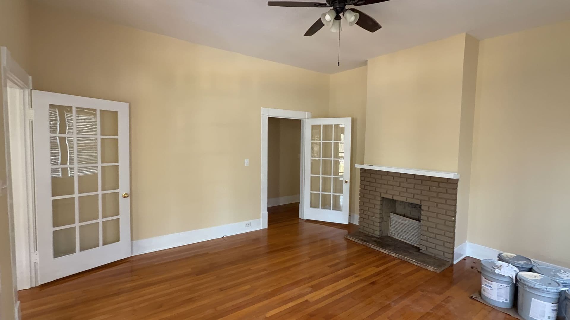 Greenville House: 327 Ft. Dale Rd.