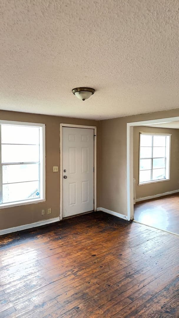 Greenville House: 593 Perdue Place