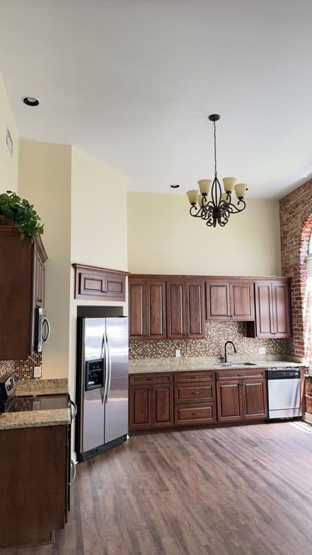 Greenville Apartment: 101 Adams St.