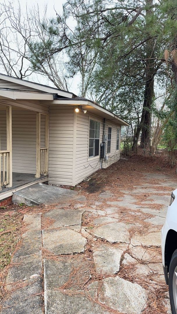 Greenville House: 593 Perdue Place