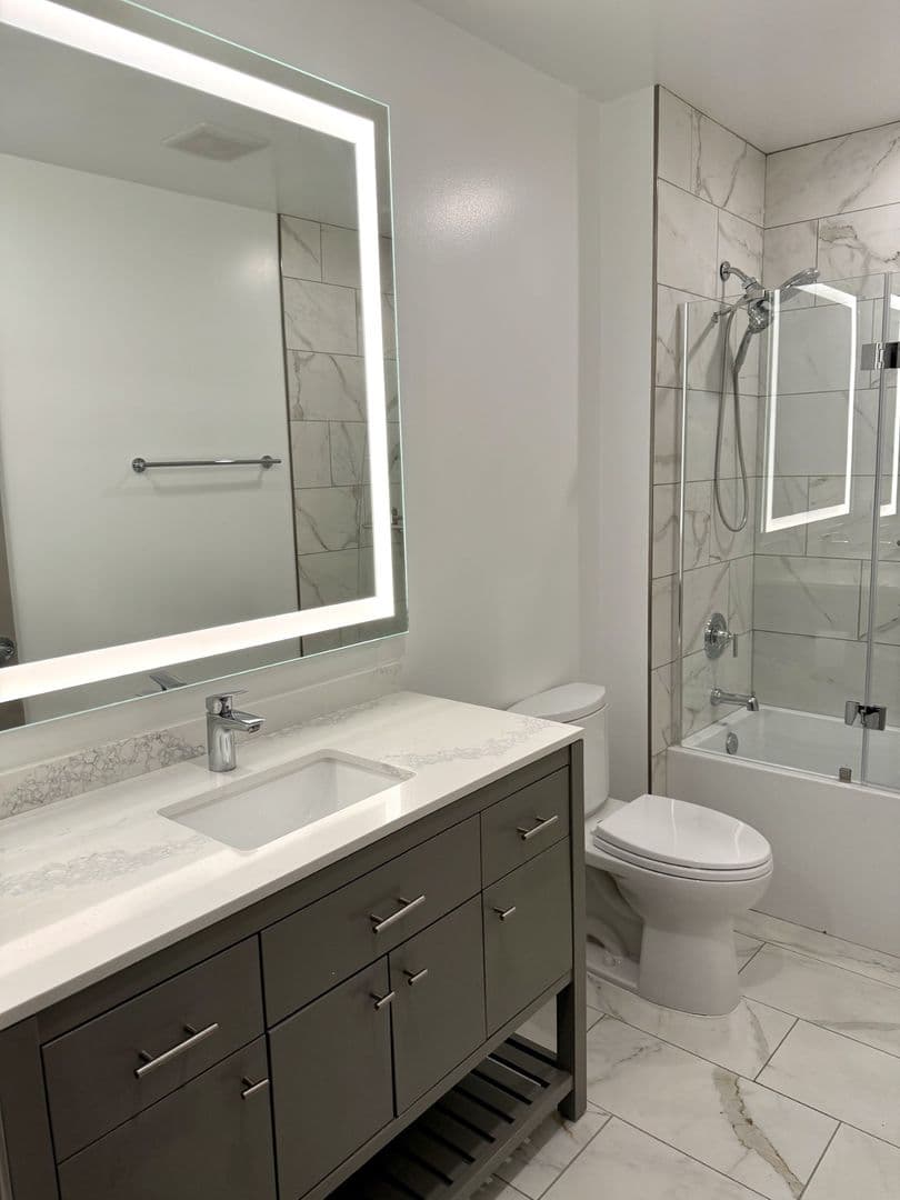 St. Louis Apartment: 4440 Manchester Ave.