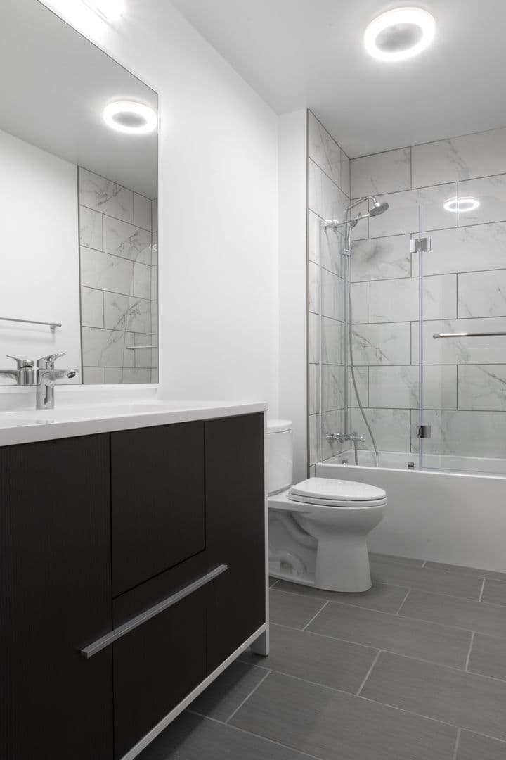 St. Louis Apartment: 4400 Manchester Ave