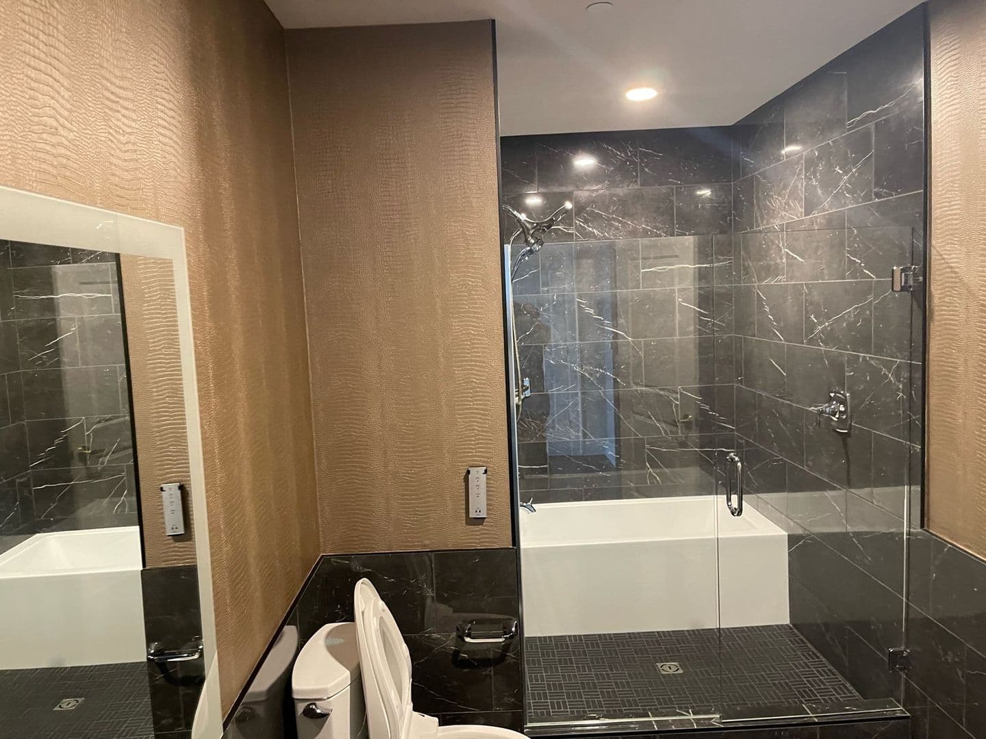 Sioux City Apartment: 505 6th st